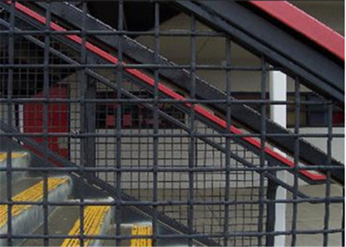 सीढ़ियों पार्क चिड़ियाघर सुरक्षा बाड़ उपयोग के लिए टिकाऊ क्रिम्प्ड वायर मेष एंटी जंग